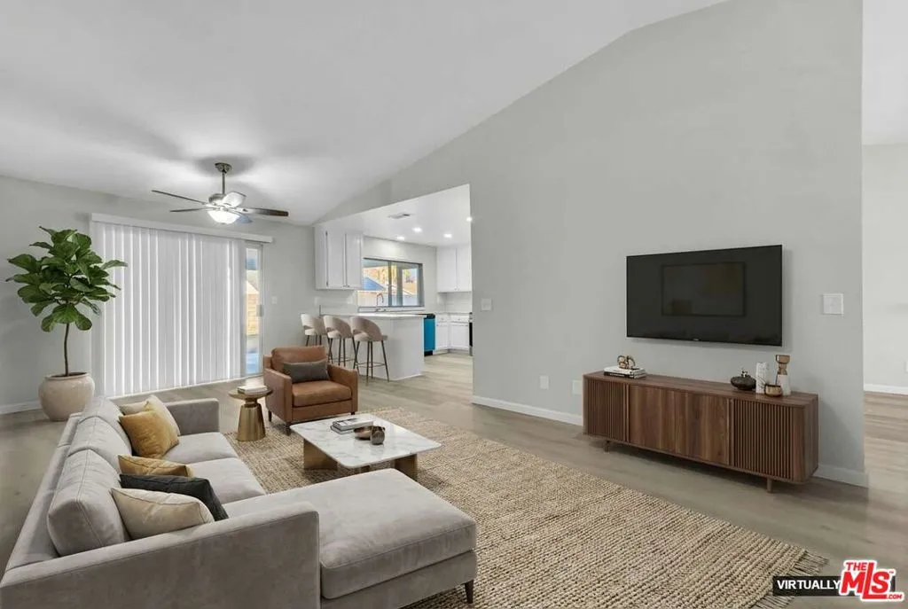 1027 Landsford Street, Lancaster, California 93535 home-pic-6